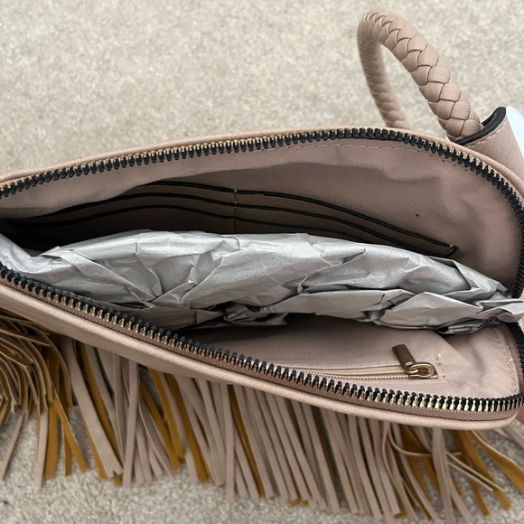 NWT Tan Fringe Clutch Bag - Picture 4 of 4